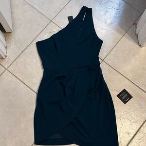 Lulu’s Elegant One-Shoulder Emerald Green Dress